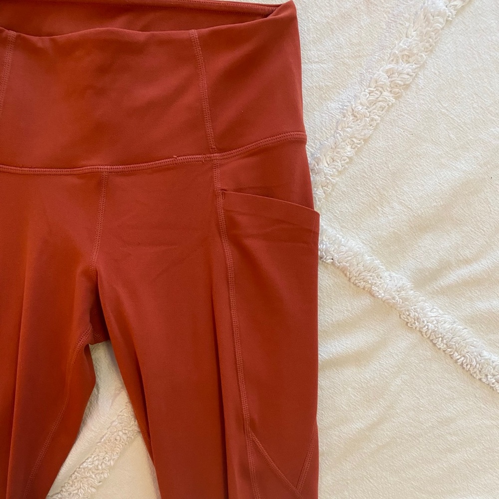 Athleta Salutation Stash Pocket II